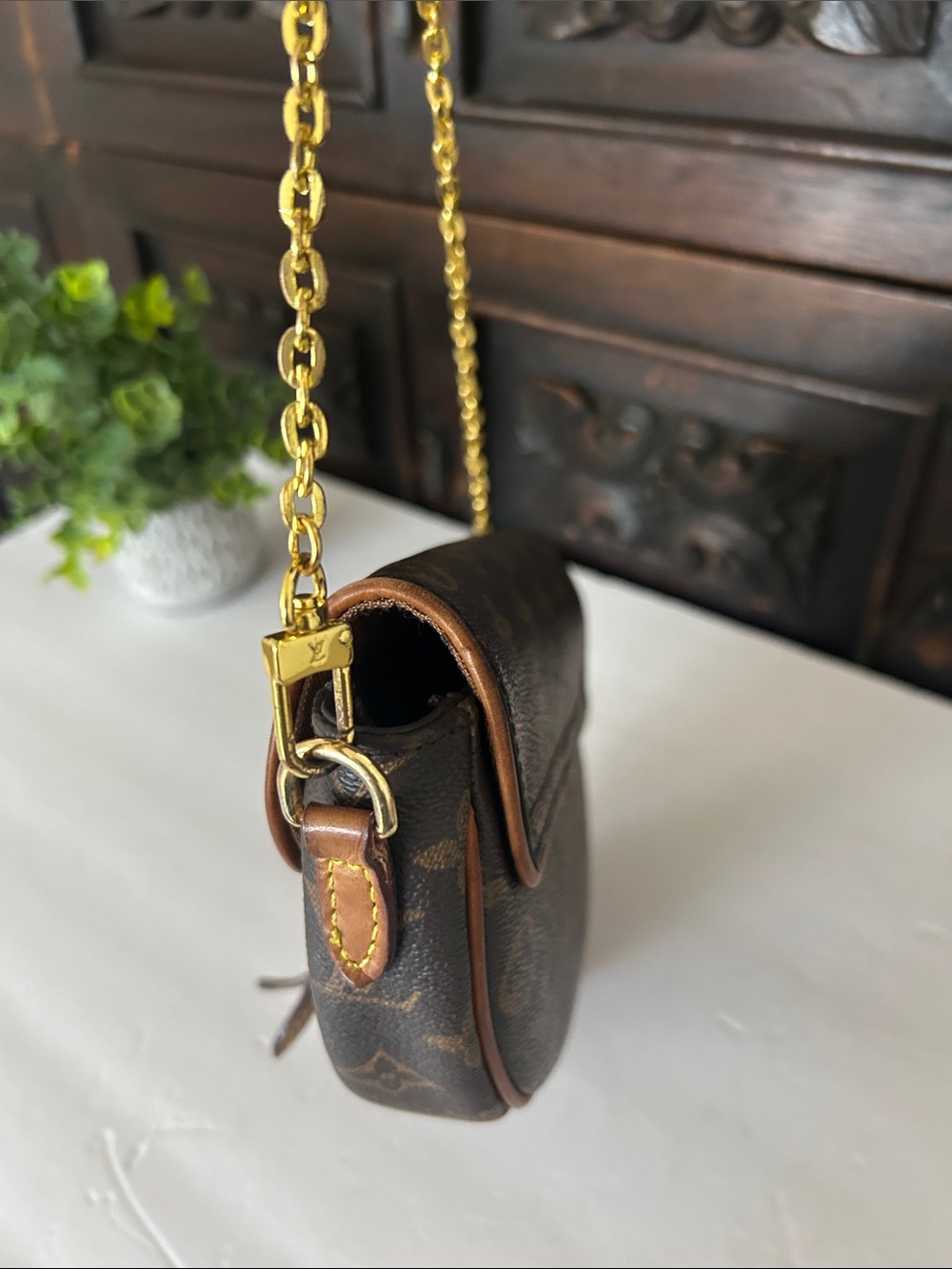 Beautiful Brown Monogram Saddle Bag with Gold Chain Strap - Picture 4 of 13